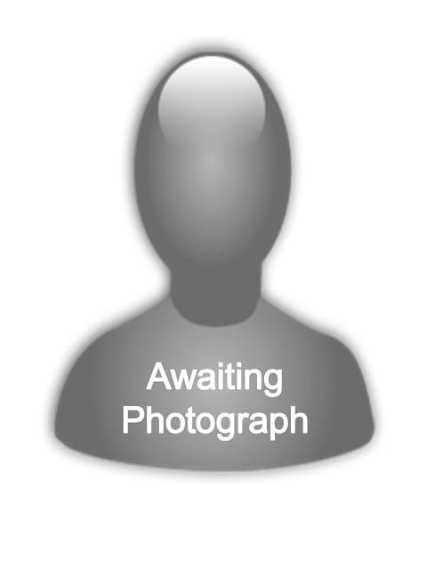 Headshot of Nicholas Oettle